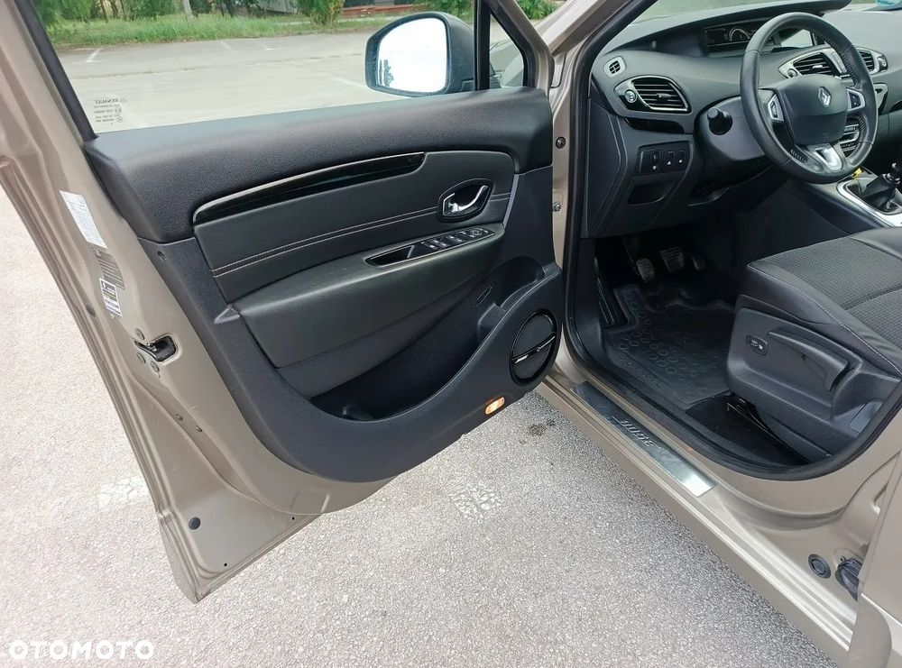 Renault Scenic Energy dCi 130 Euro 6 S&S Xmod Bose Edition - 27