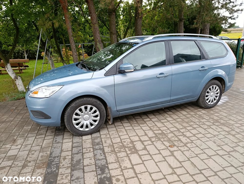 Ford Focus 1.6 16V Ambiente - 2