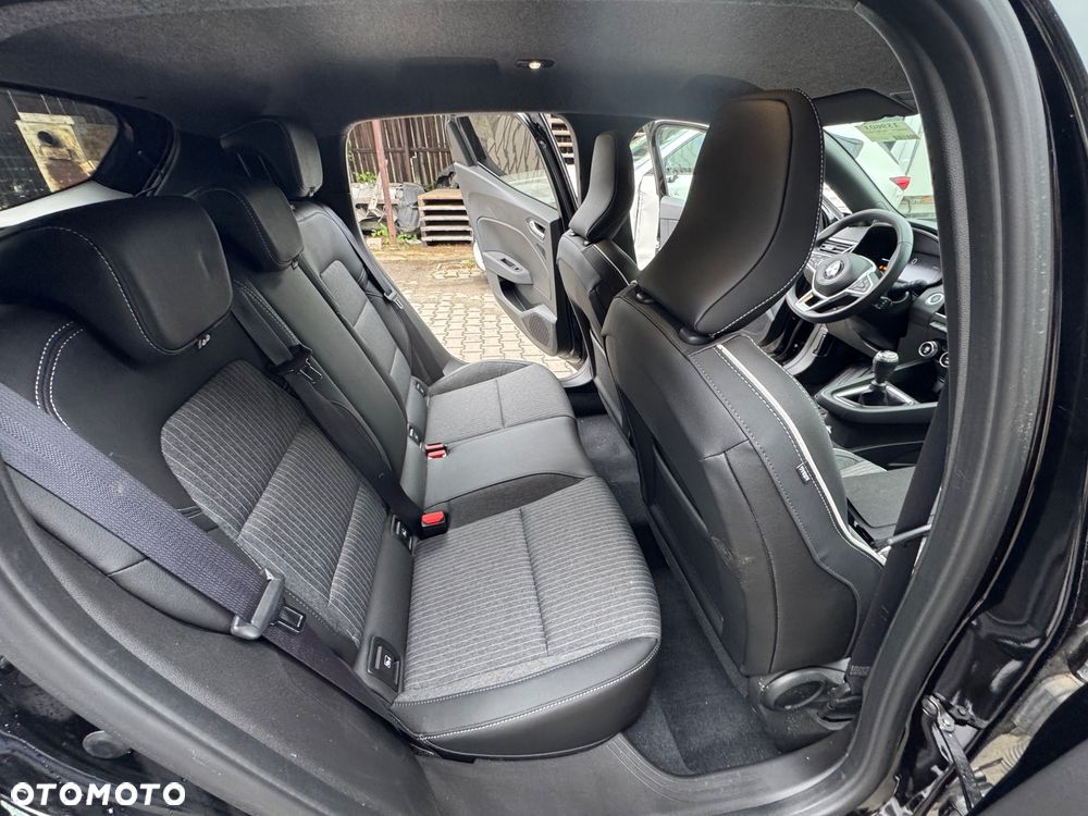 Mitsubishi Colt - 8