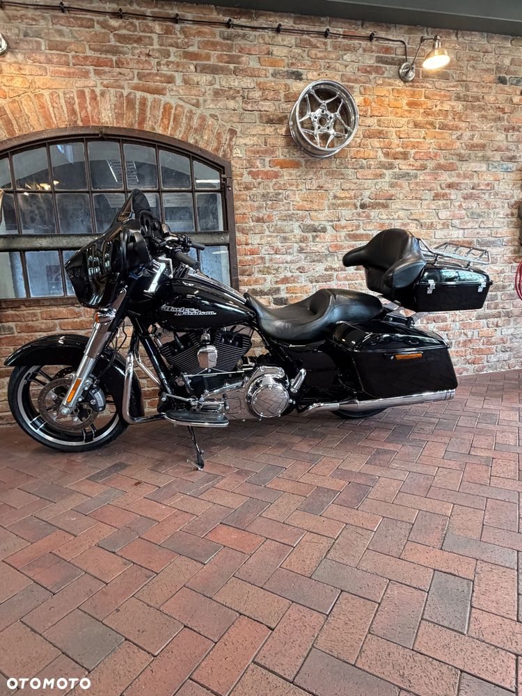 Harley-Davidson Touring Street Glide - 5