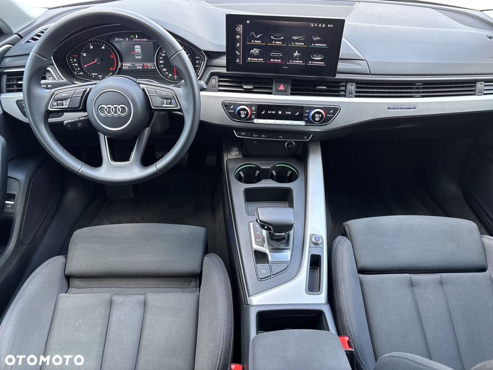 Audi A4 Limousine - 11
