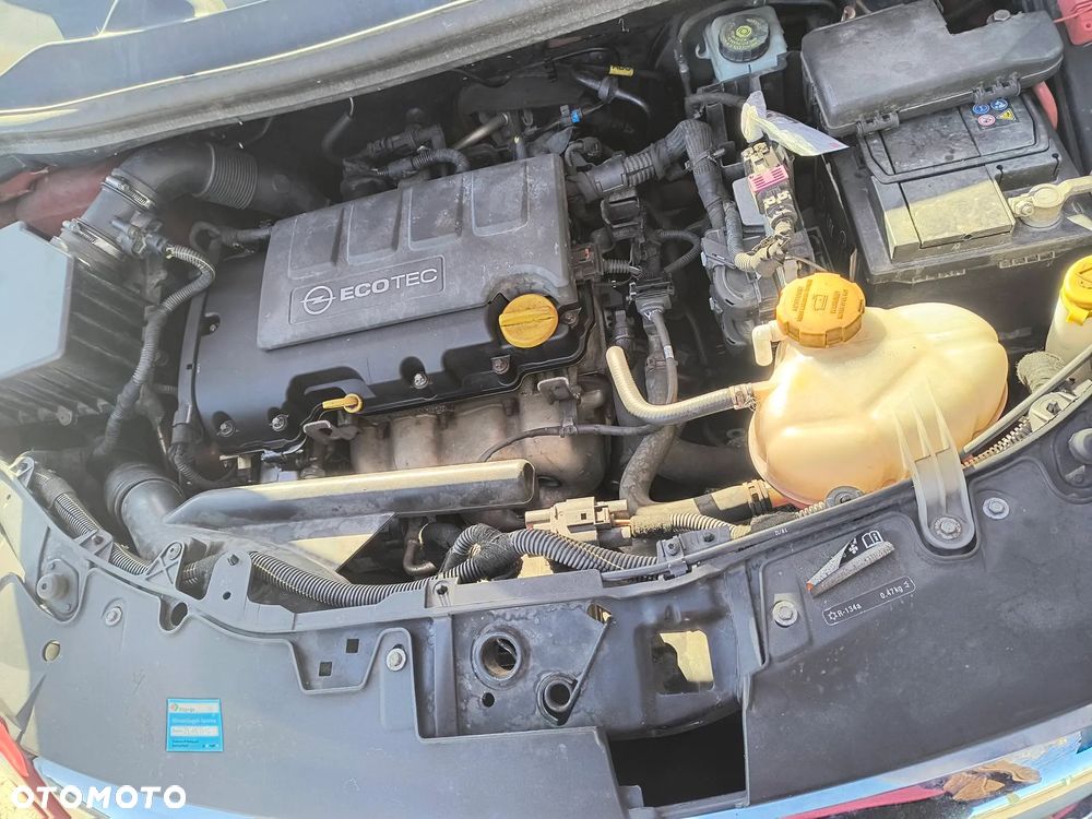 Opel Corsa 1.4 16V 150 Jahre - 9