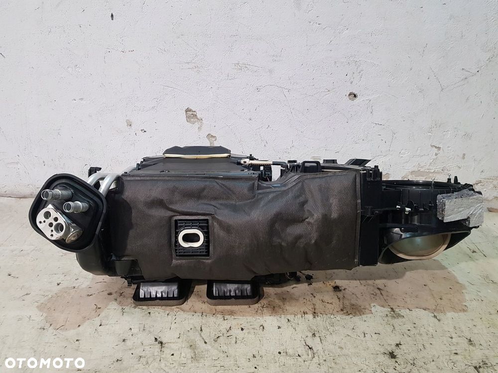 OBUDOWA NAGRZEWNICY 9325142 BMW F30 F31 EUR 3.0D - 3