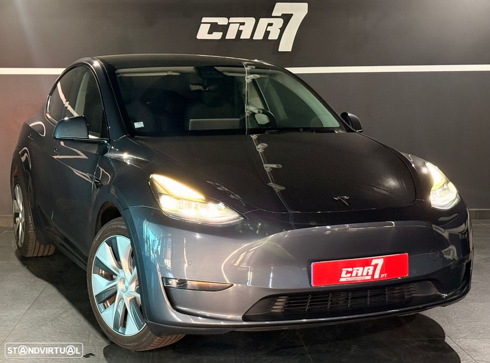 Tesla Model Y - 1