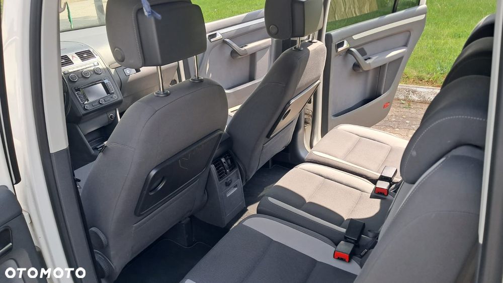 Volkswagen Touran 2.0 TDI DPF Life - 8