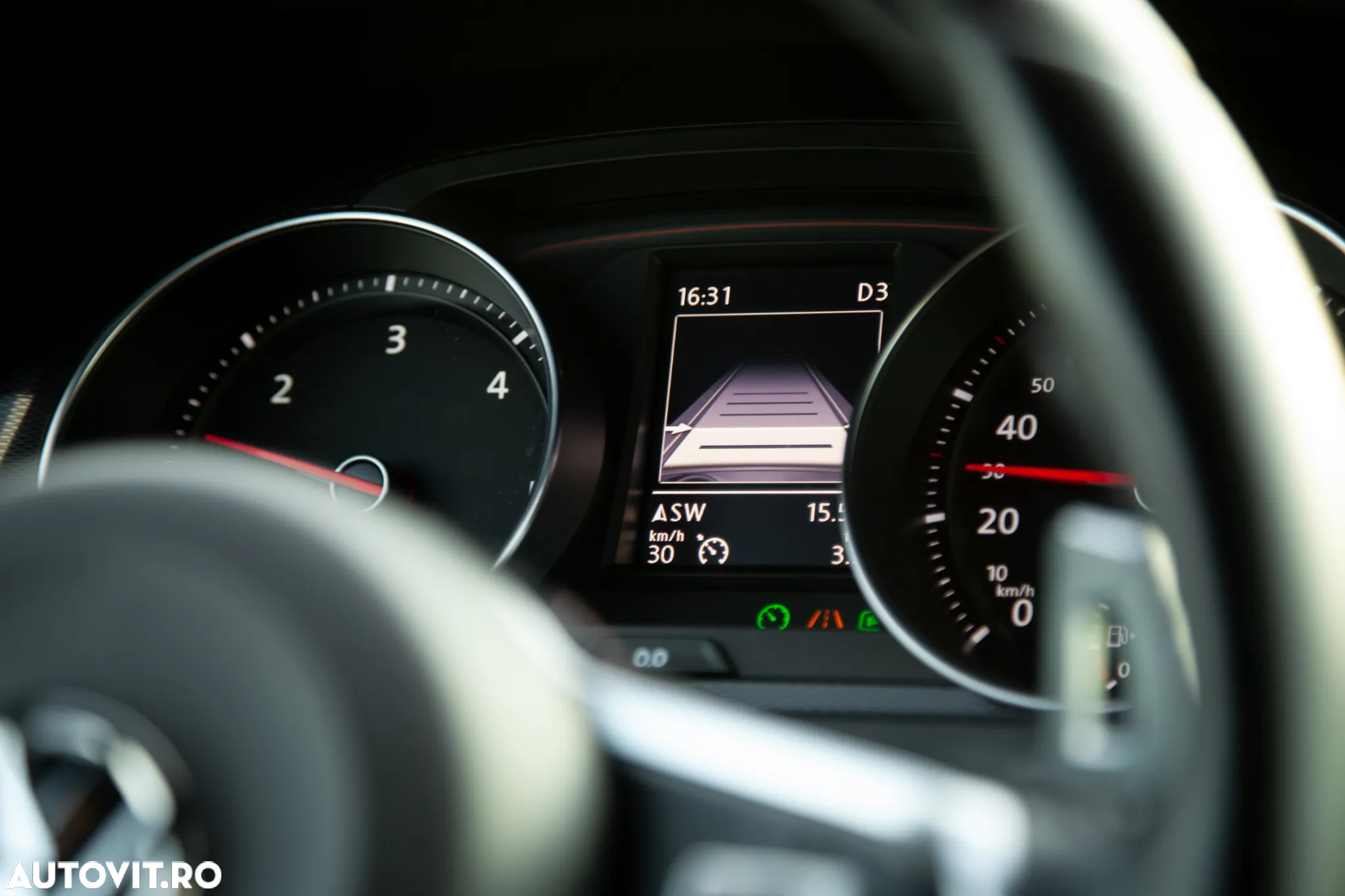 Volkswagen Golf - 34