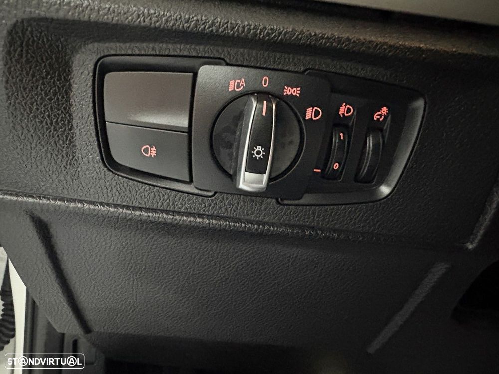 BMW 116 d Advantage Auto - 13