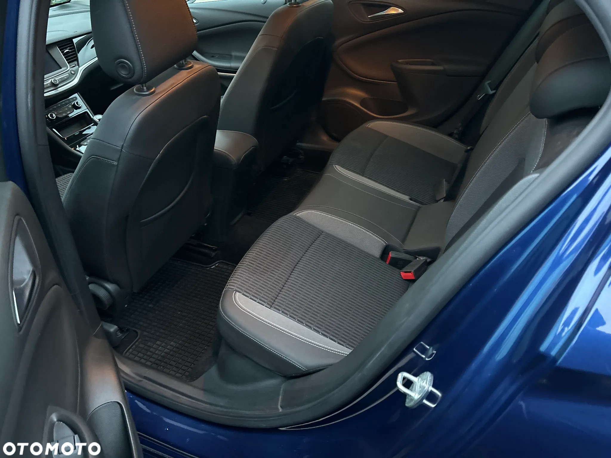 Opel Astra 1.2 Turbo Elegance - 38