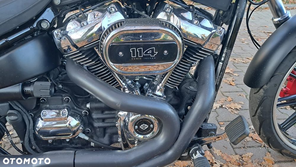 Harley-Davidson Softail Breakout - 14