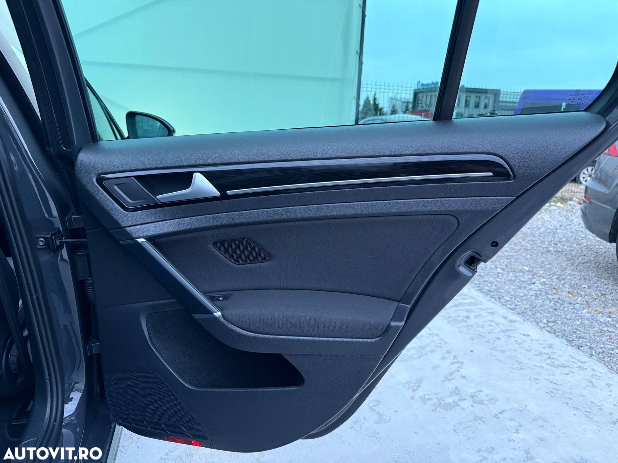 Volkswagen Golf 2.0 TDI DSG R-Line - 22