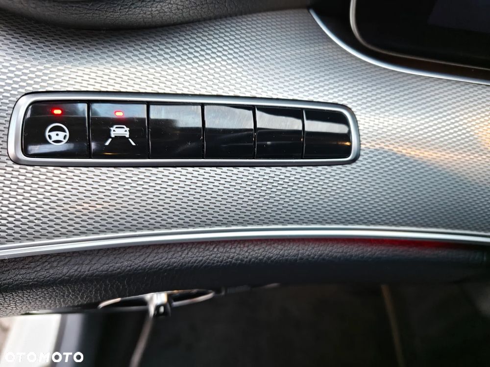 Mercedes-Benz Klasa E 300 d 9G-TRONIC - 15