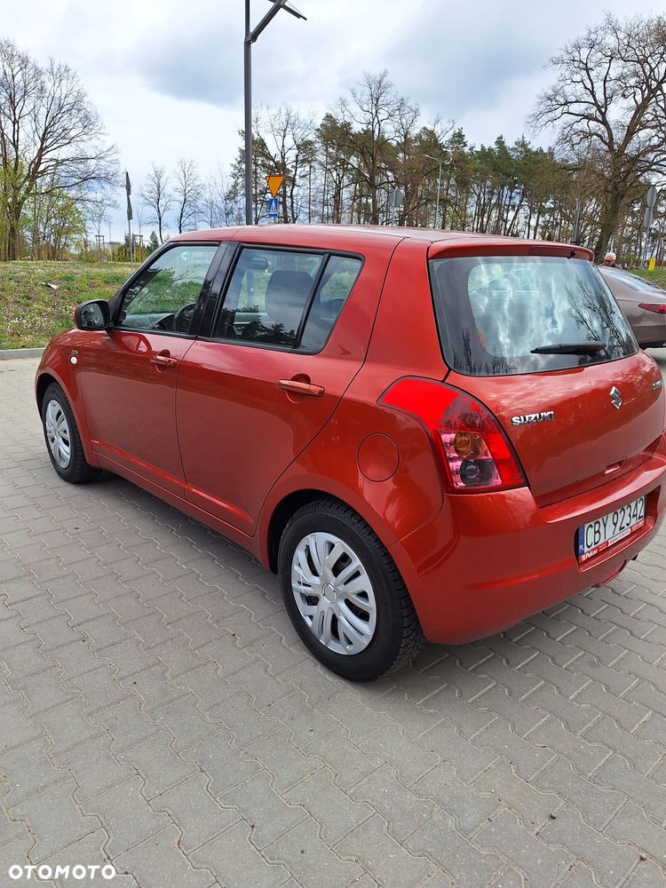 Suzuki Swift 1.3 DDiS Comfort - 6