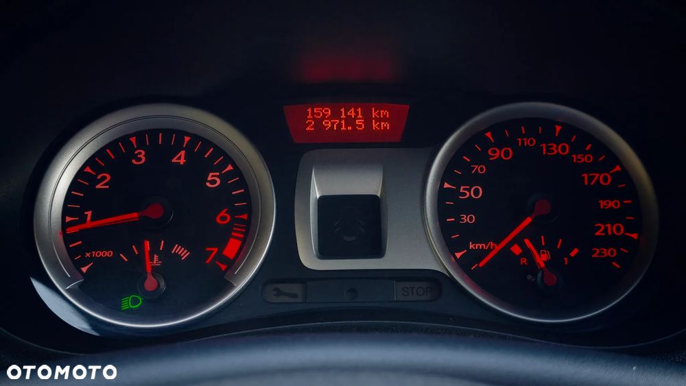 Renault Clio 2012 photo 2