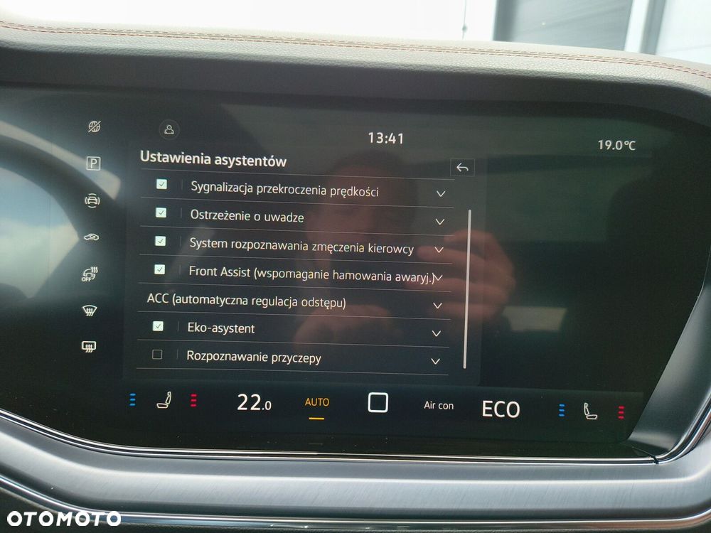Volkswagen Touareg - 28
