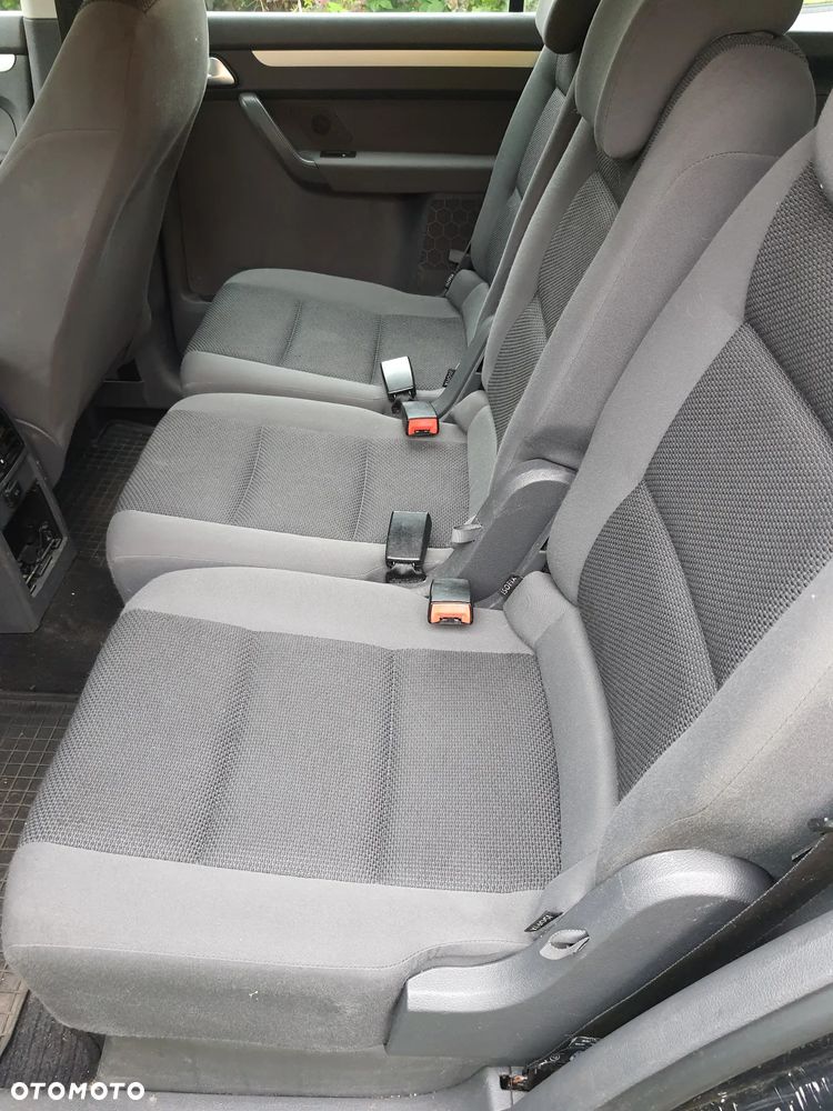 Volkswagen Touran 1.6 TDI DPF BlueMotion Technology Comfortline - 22