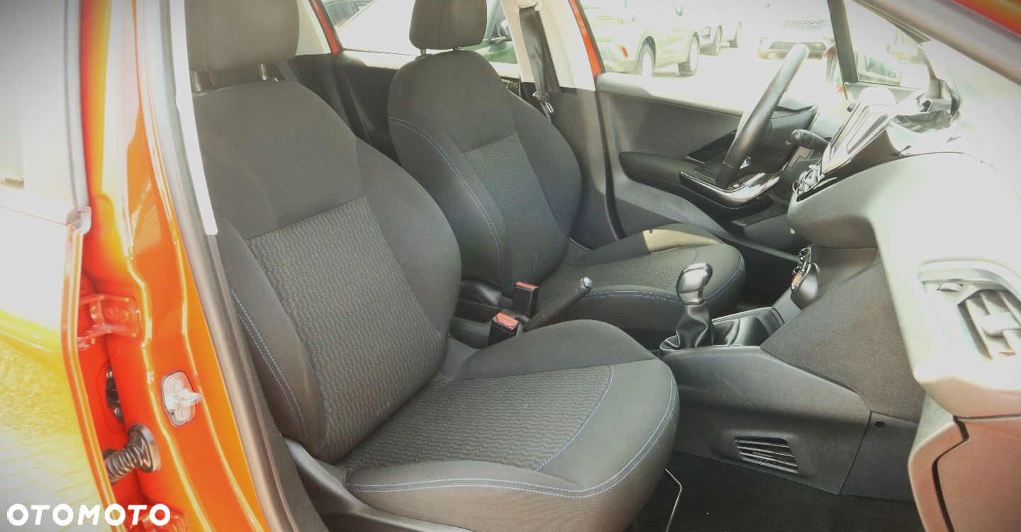 Peugeot 208 1.2 PureTech Style - 6