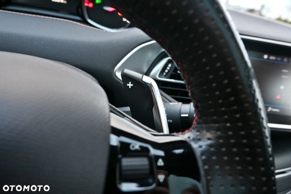 Peugeot 308 BlueHDi 130 EAT8 Stop & Start GT Pack - 35