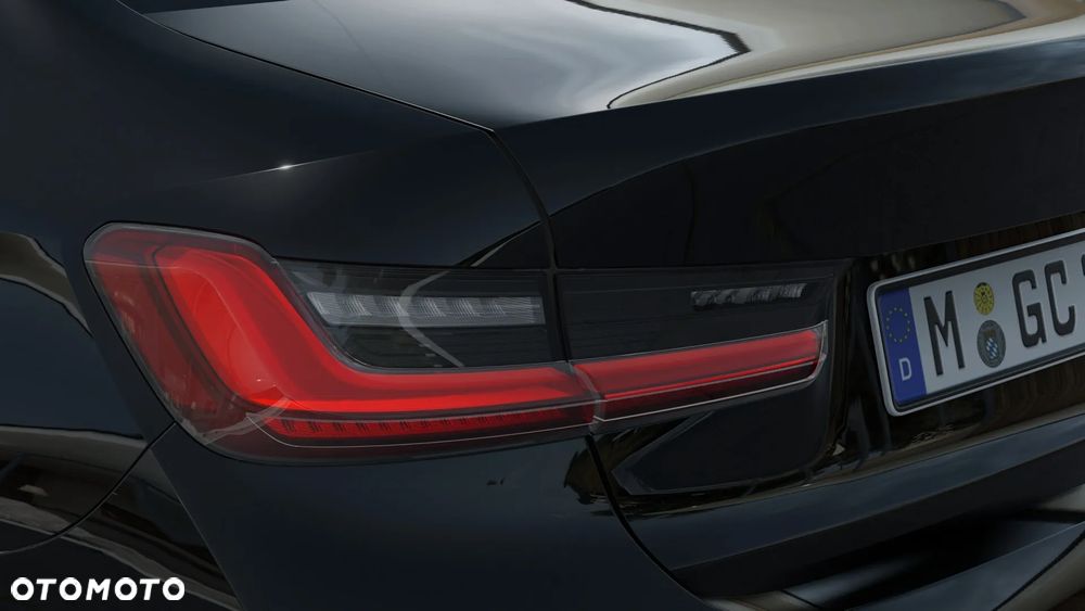 BMW Seria 3 318i M Sport - 9