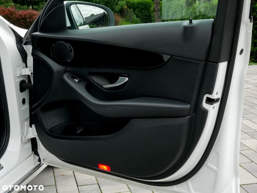 Mercedes-Benz Klasa C 160 9G-TRONIC - 36