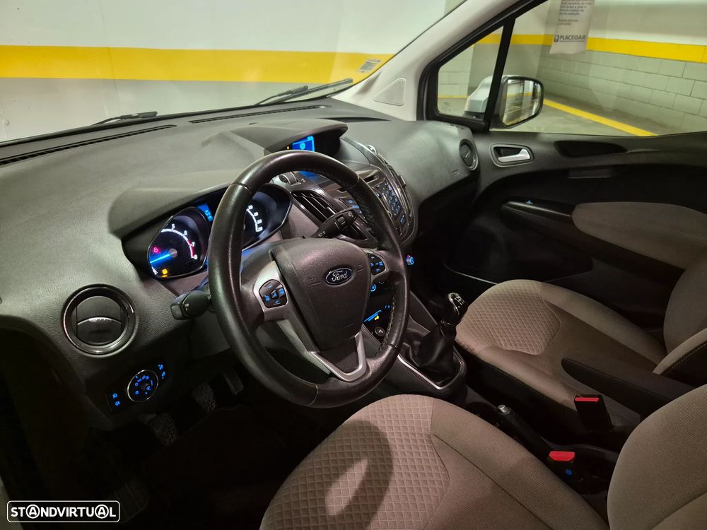 Ford Tourneo Courier 1.0 EcoBoost Titanium - 19