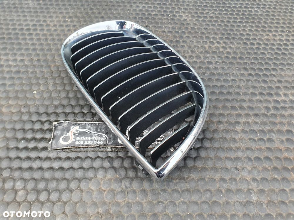 Kratka 7128613 7128614 7906809 Atrapa Nerki Nerka Gril Atrapka Zderzaka Przód M-Pakiet BMW 1 E81 E87 LCI Lift - 21
