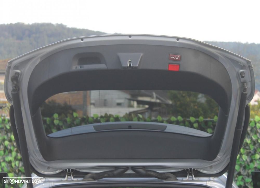 Mercedes-Benz CLA 200 d Shooting Brake AMG Line Aut. - 44