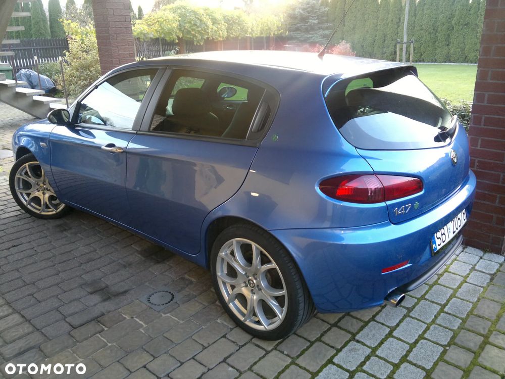 Alfa Romeo 147 1.6 Twin Spark Black Line - 10