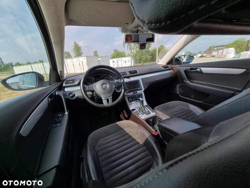 Volkswagen Passat - 23