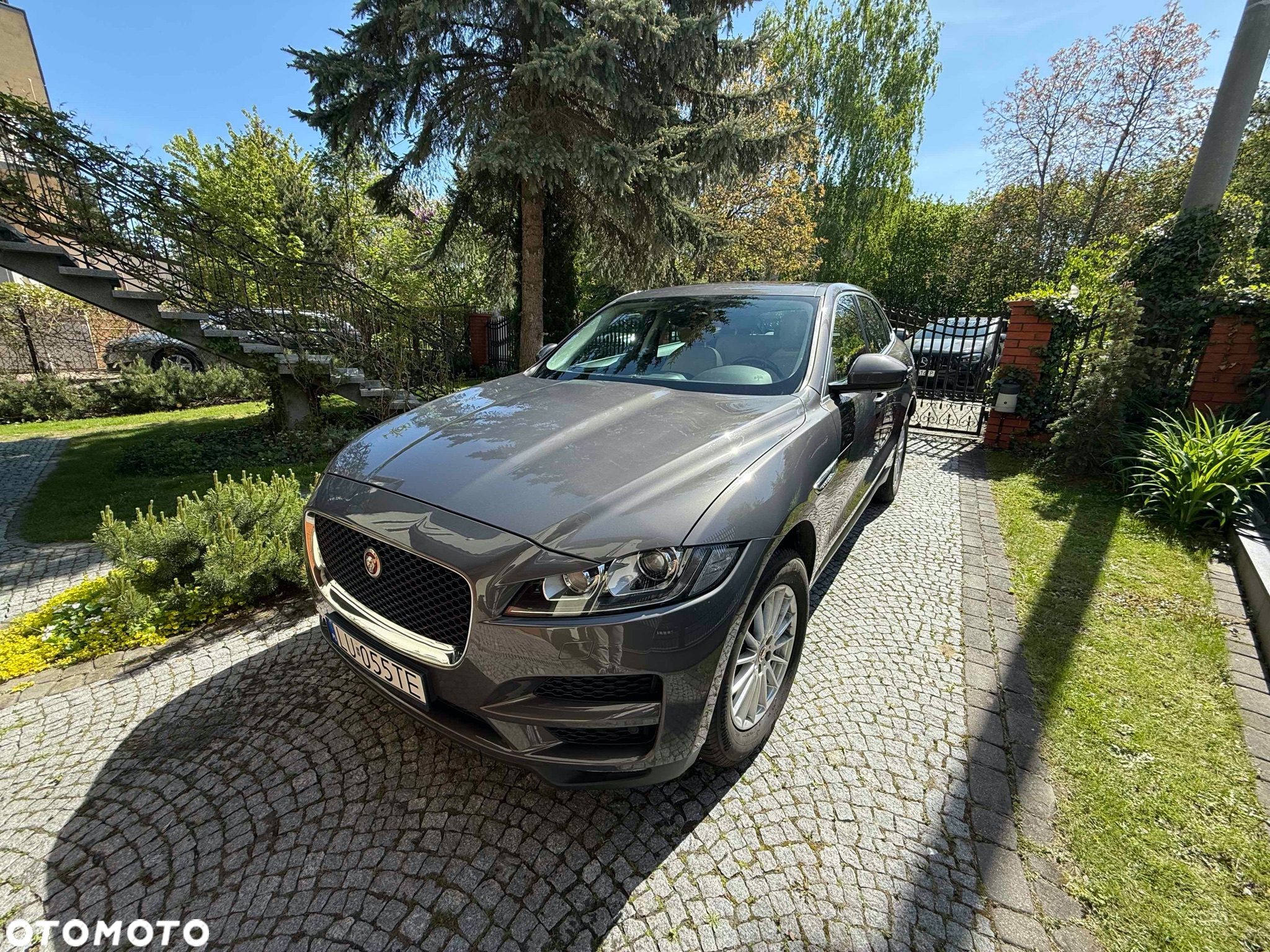 Jaguar F-Pace 2.0 i4D AWD Prestige - 2