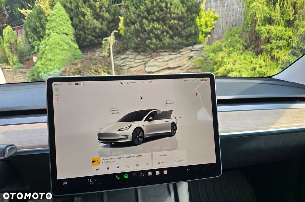 Tesla Model 3 - 4