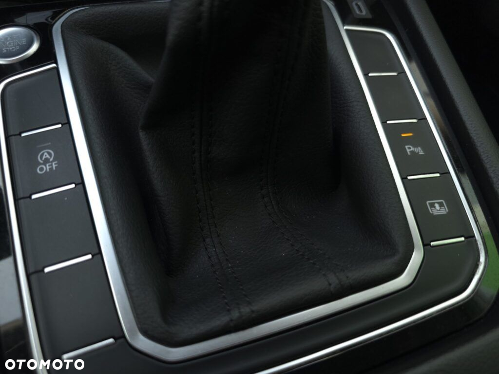 Volkswagen Passat 2.0 TDI EVO Business - 25