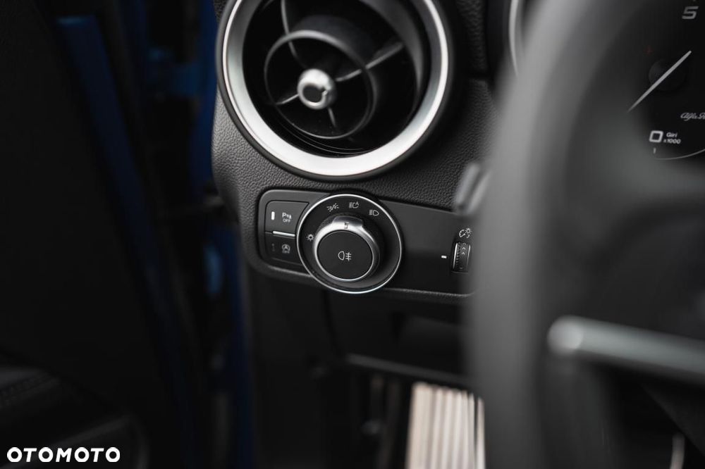 Alfa Romeo Stelvio - 26