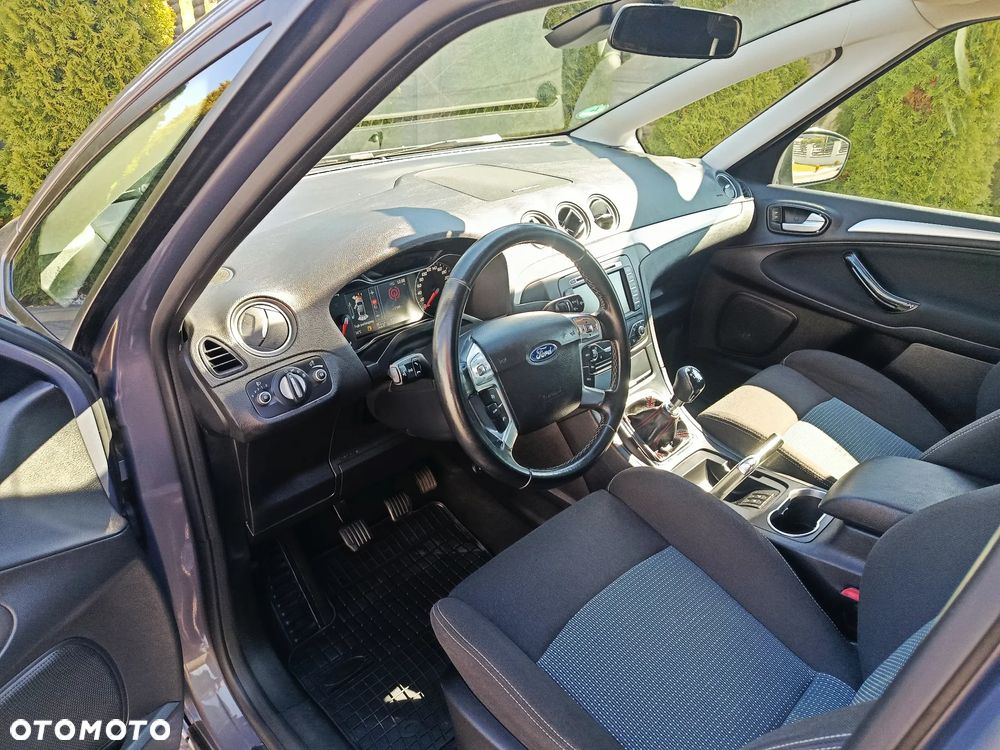 Ford S-Max 2.0 TDCi DPF Champions Edition - 26