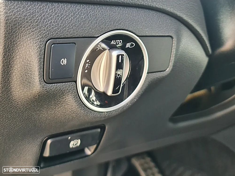 Mercedes-Benz A 180 CDI BE Edition AMG Line - 17
