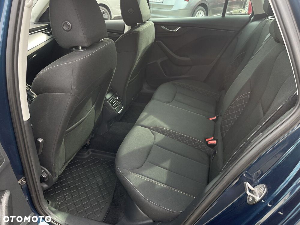 Skoda Kamiq 1.0 TSI Ambition DSG - 24