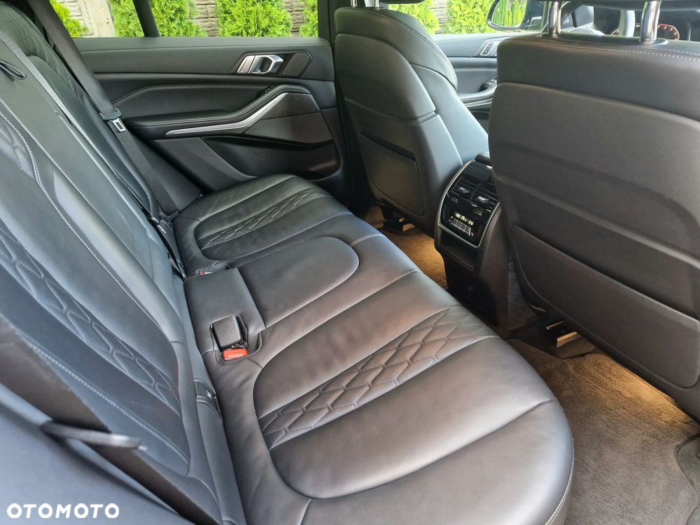 BMW X5 M M50d - 25