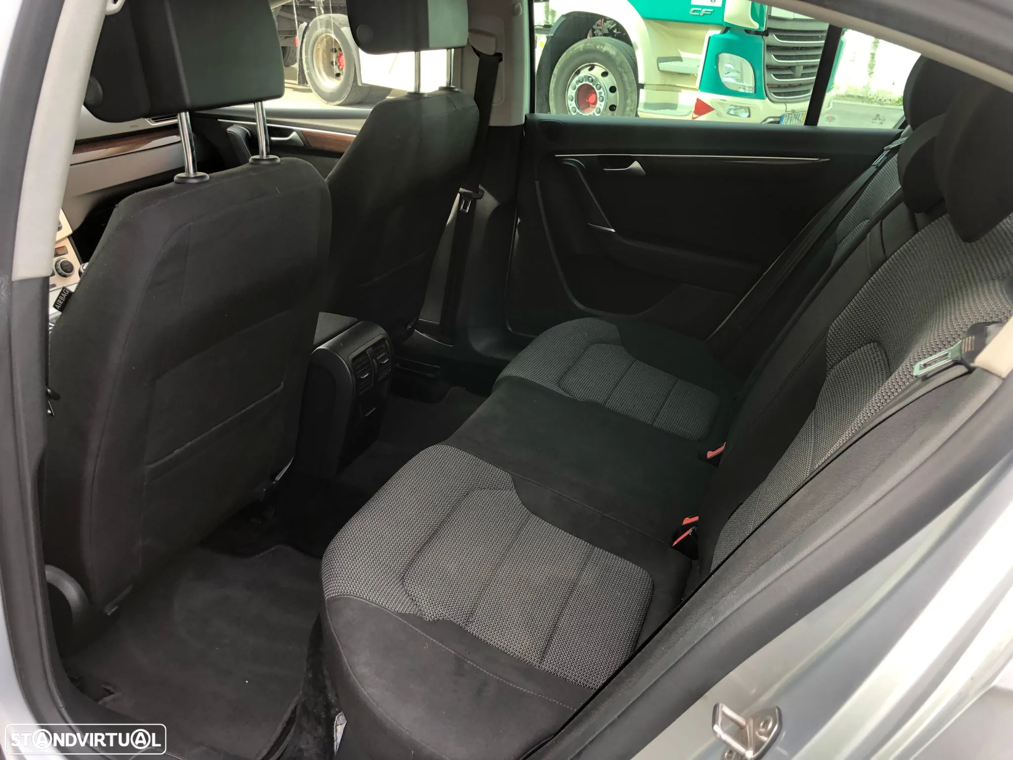 VW Passat 2.0 TDI Highline - 7