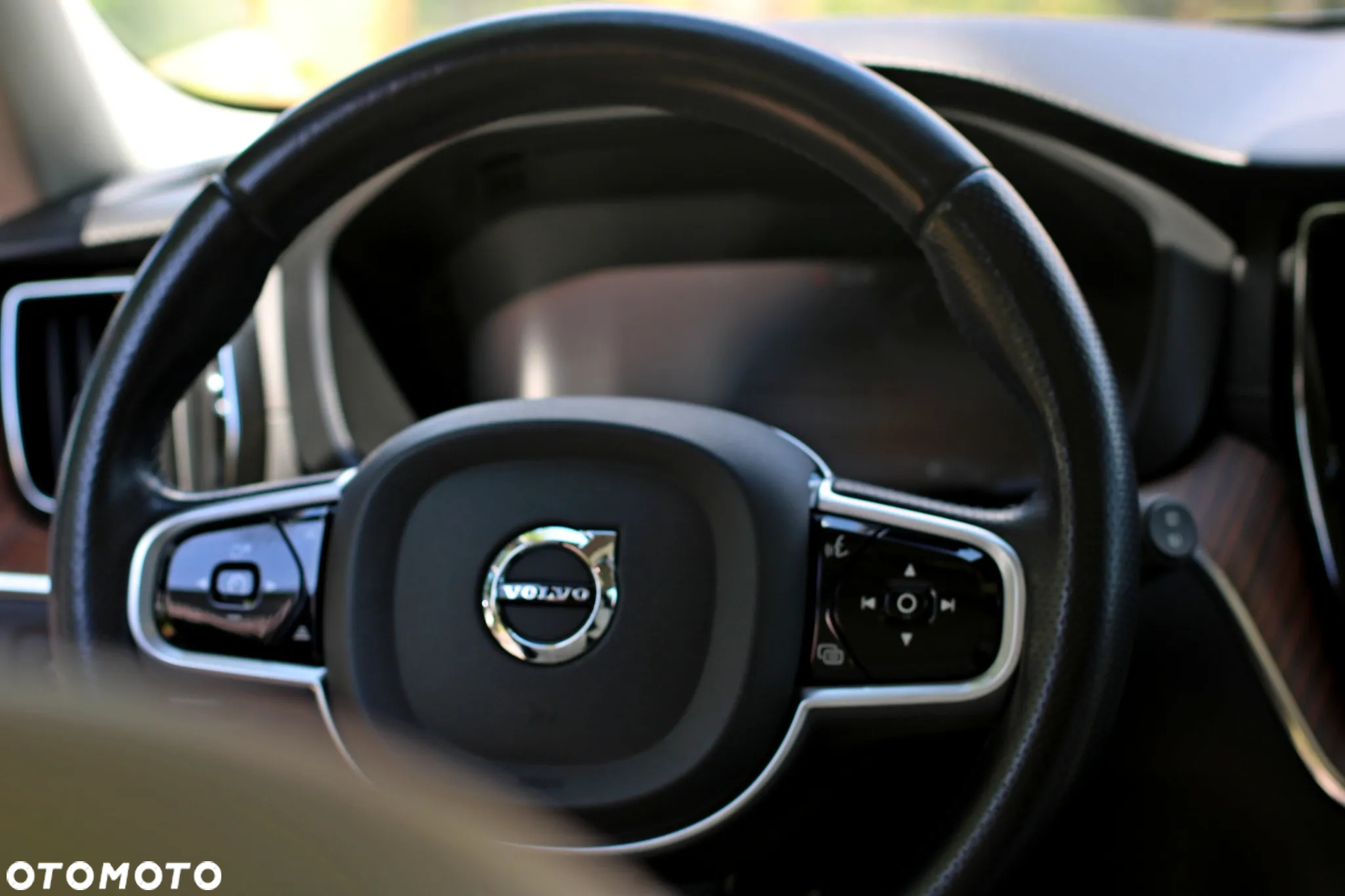 Volvo XC 60 D5 SCR AWD Inscription - 9