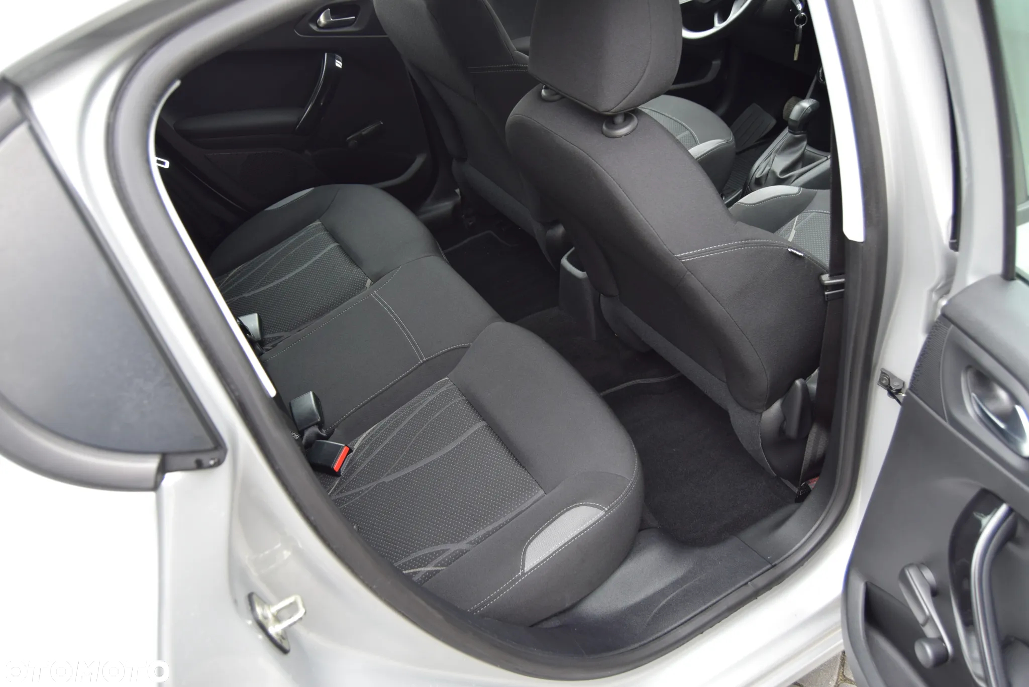 Peugeot 208 1.2 PureTech Active - 14