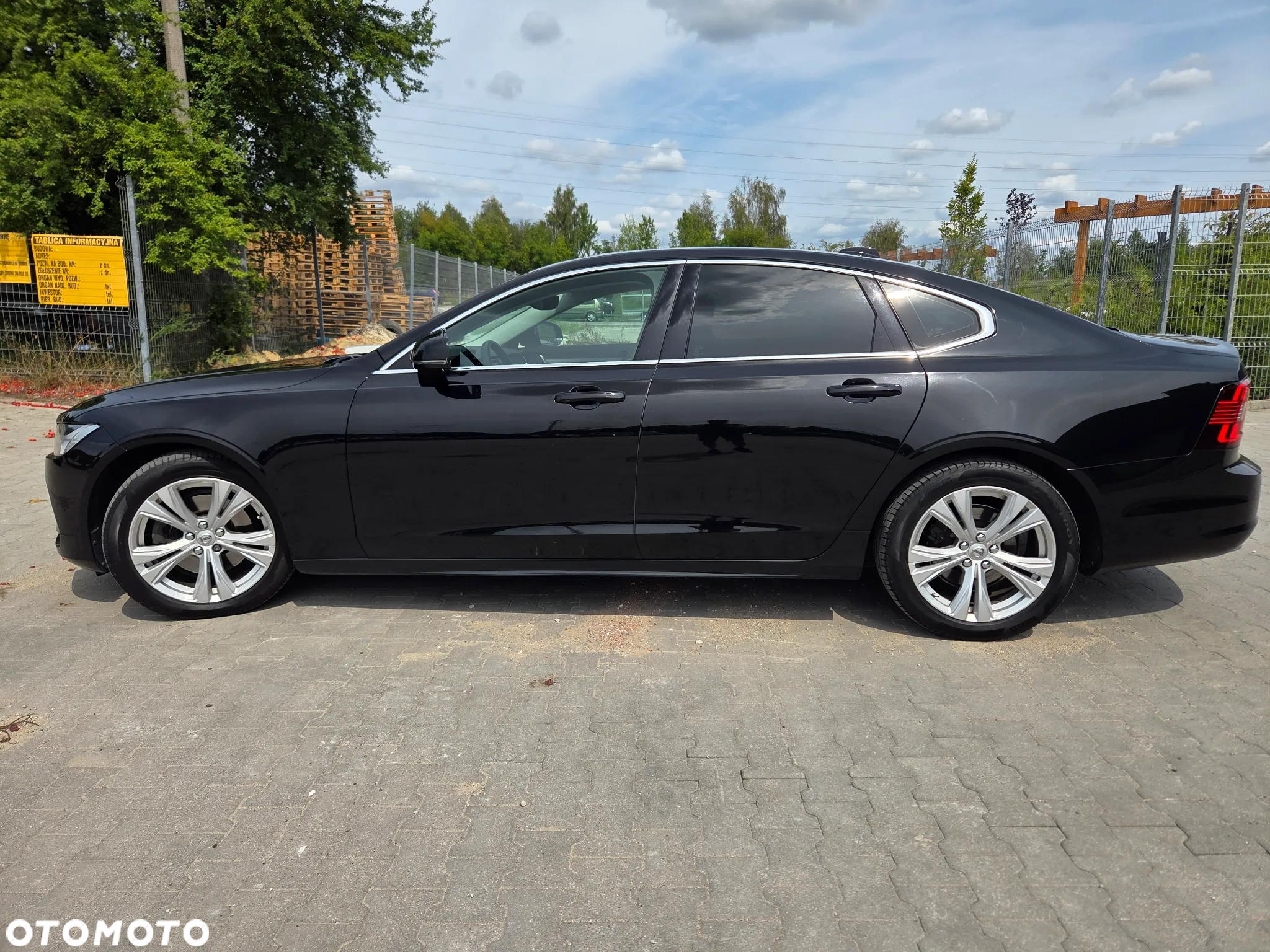 Volvo S90 - 2