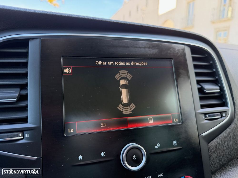 Renault Mégane Sport Tourer 1.3 TCe Limited - 30