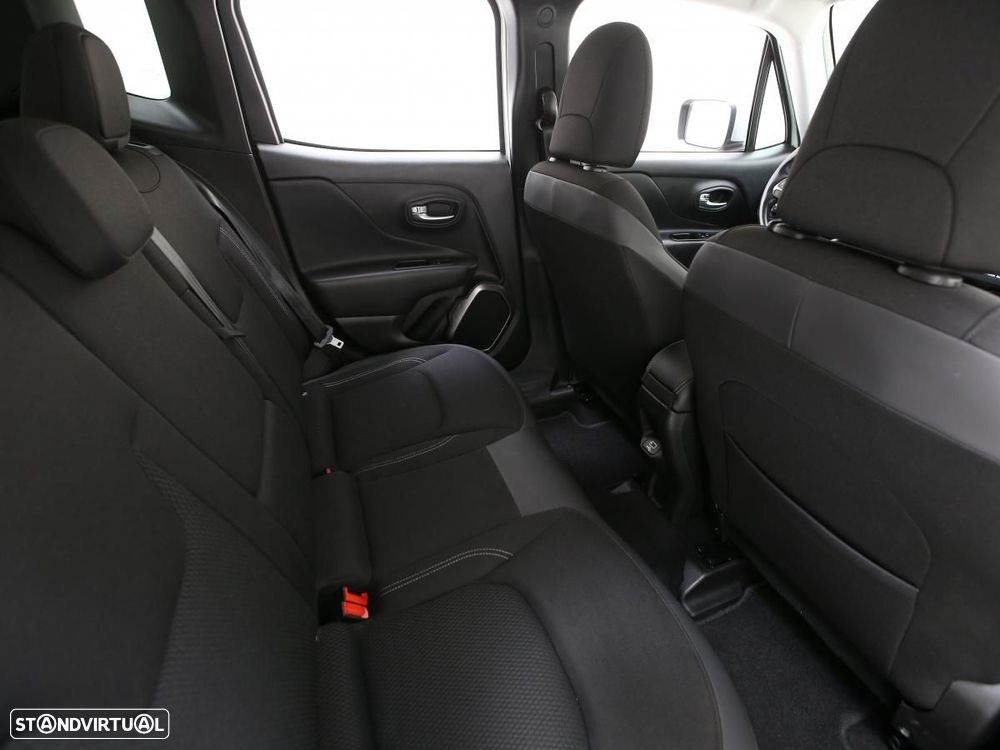 Jeep Renegade - 10