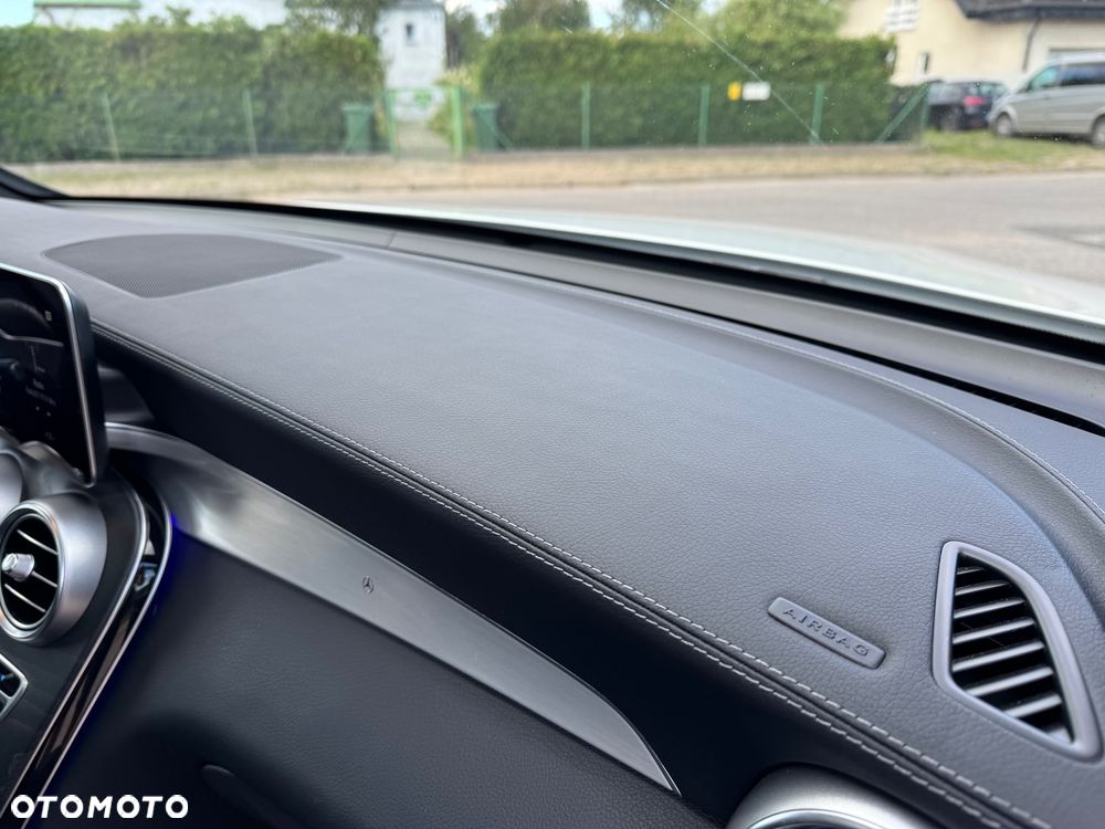Mercedes-Benz GLC 300 de 4Matic 9G-TRONIC AMG Line Plus - 27