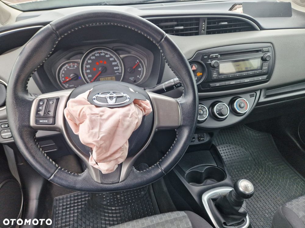 Toyota Yaris 1.0 Active EU6 - 14