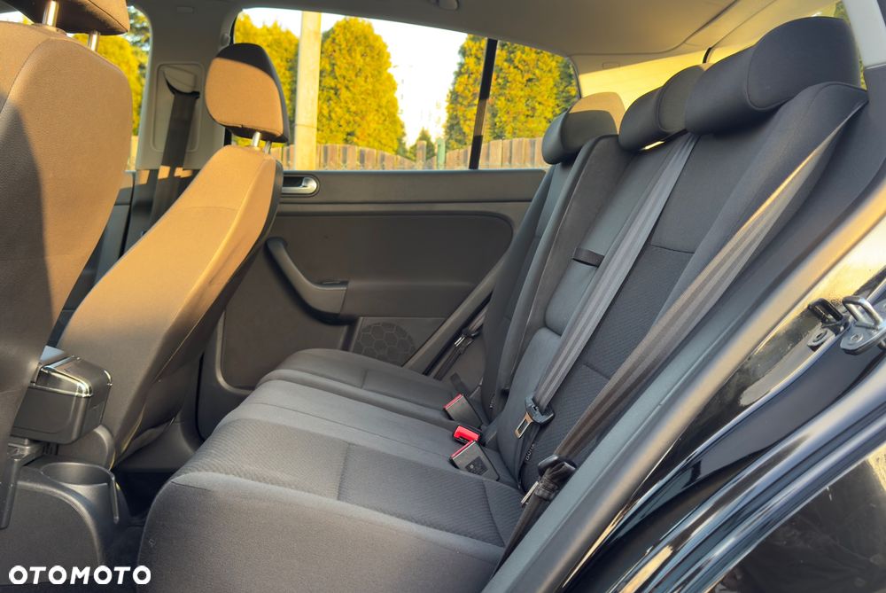 Volkswagen Golf Plus 1.6 TDI DPF BlueMotion Technology Trendline - 12