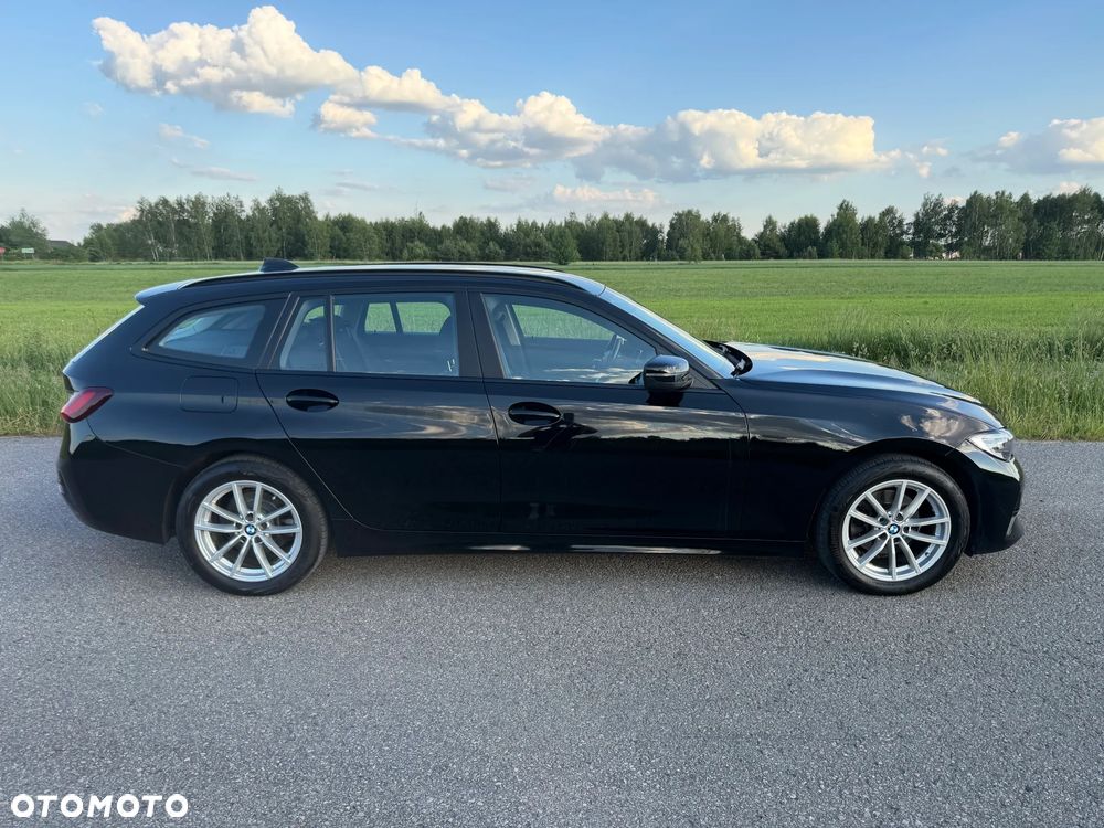 BMW Seria 3 320d xDrive Advantage - 5