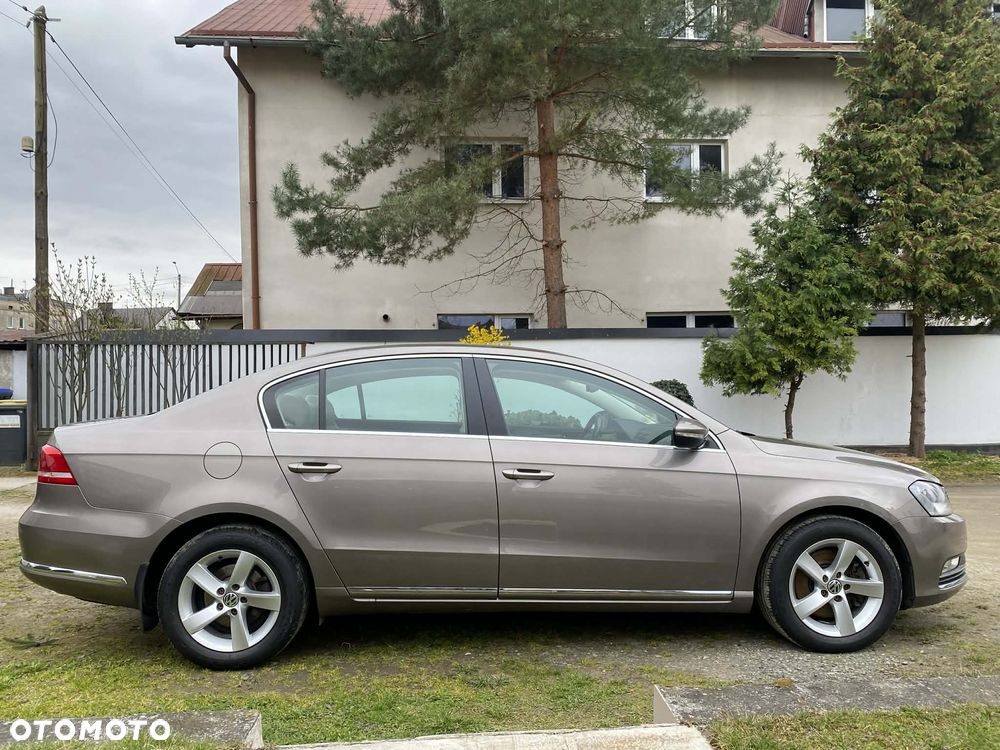 Volkswagen Passat 1.6 TDI Comfortline - 6