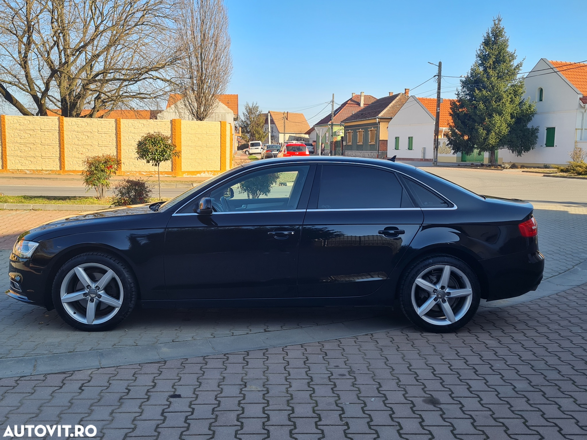 Audi A4 2.0 TDI DPF clean diesel multitronic Attraction - 13
