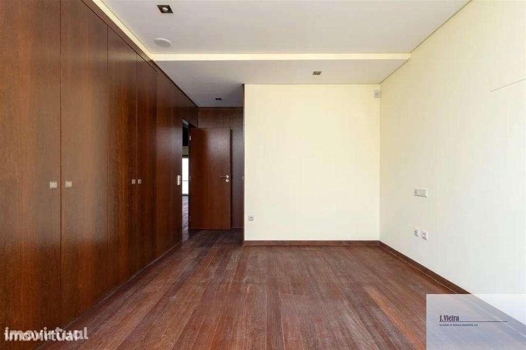 Moradia T4 nova centro de Gaia - Grande imagem: 5/8