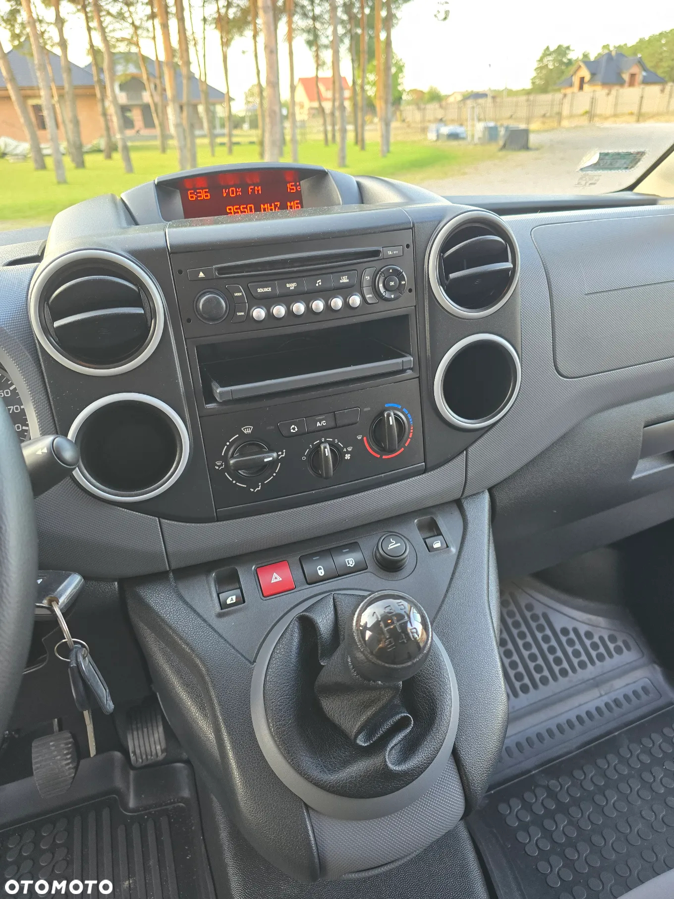 Peugeot PARTNER L1 1.6 HDI 90KM KLIMA LEKTRYKA SALON PL - 33